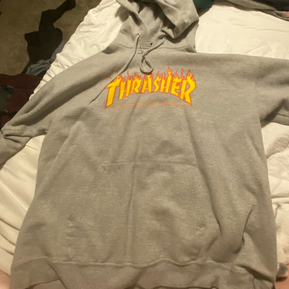 grey thrasher hoodie. size L